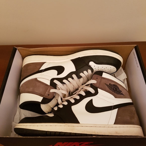 AIR JORDAN 1 "DARK MOCHA" - Picture 7 of 8